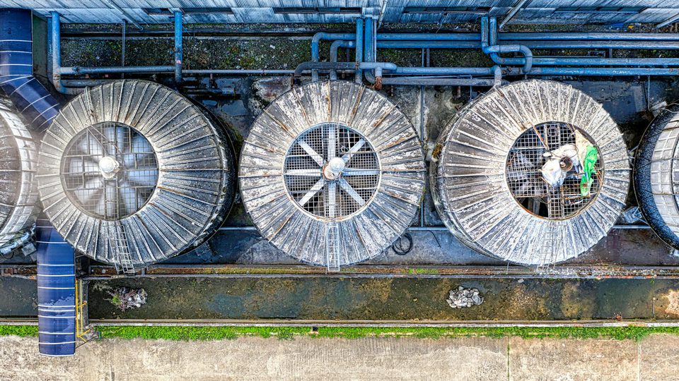 Pipeline infrastructure corridor used as a lead image for pipeline monitoring systems.